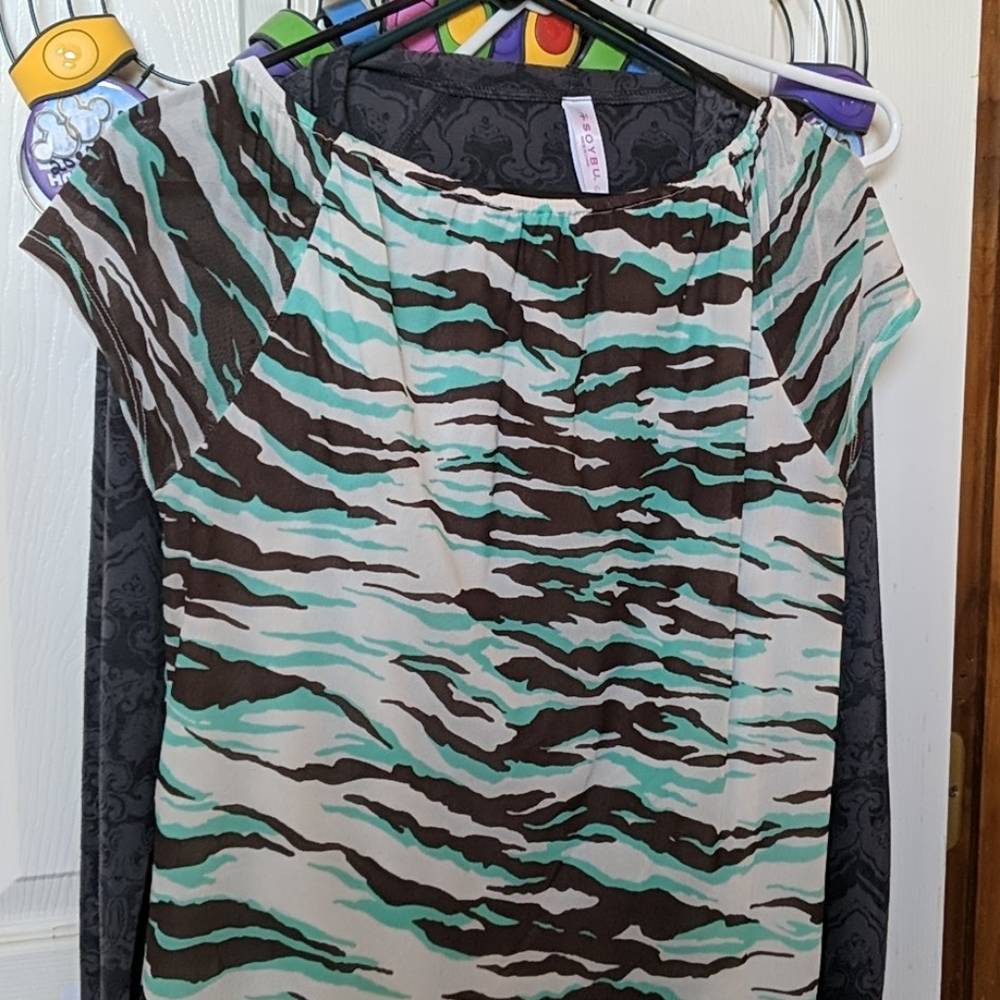 Shirt - Picture 2 of 2